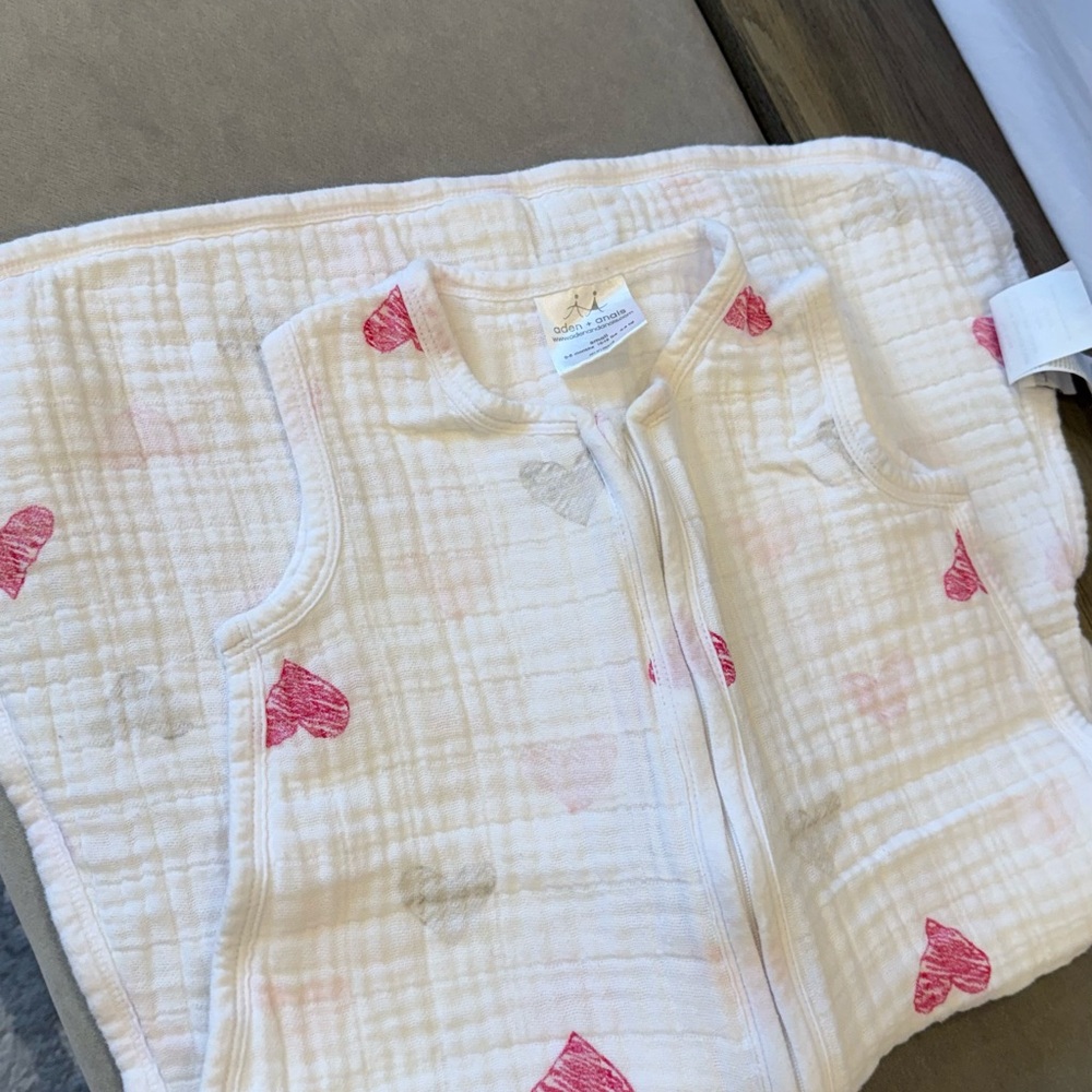 aden + anais Heart Pattern Sleeping Bag